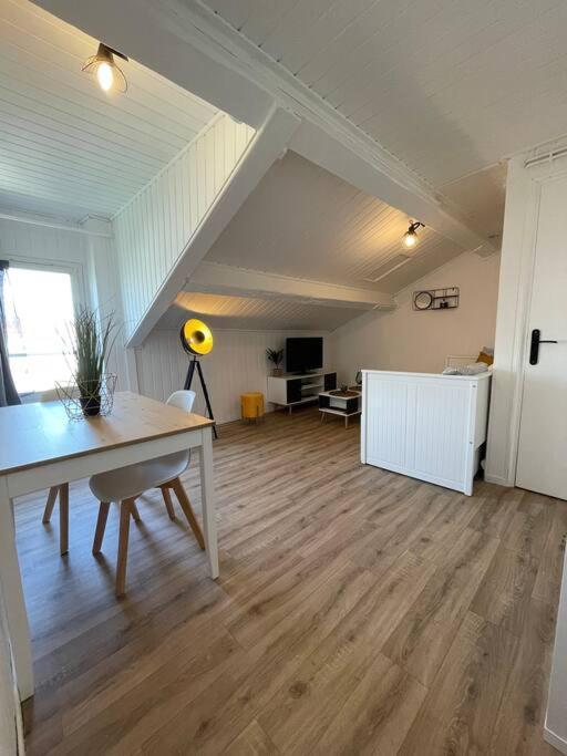 Studio Cosy, En Centre, Proche Gare, Vue Degagee วาลองซ์ ภายนอก รูปภาพ